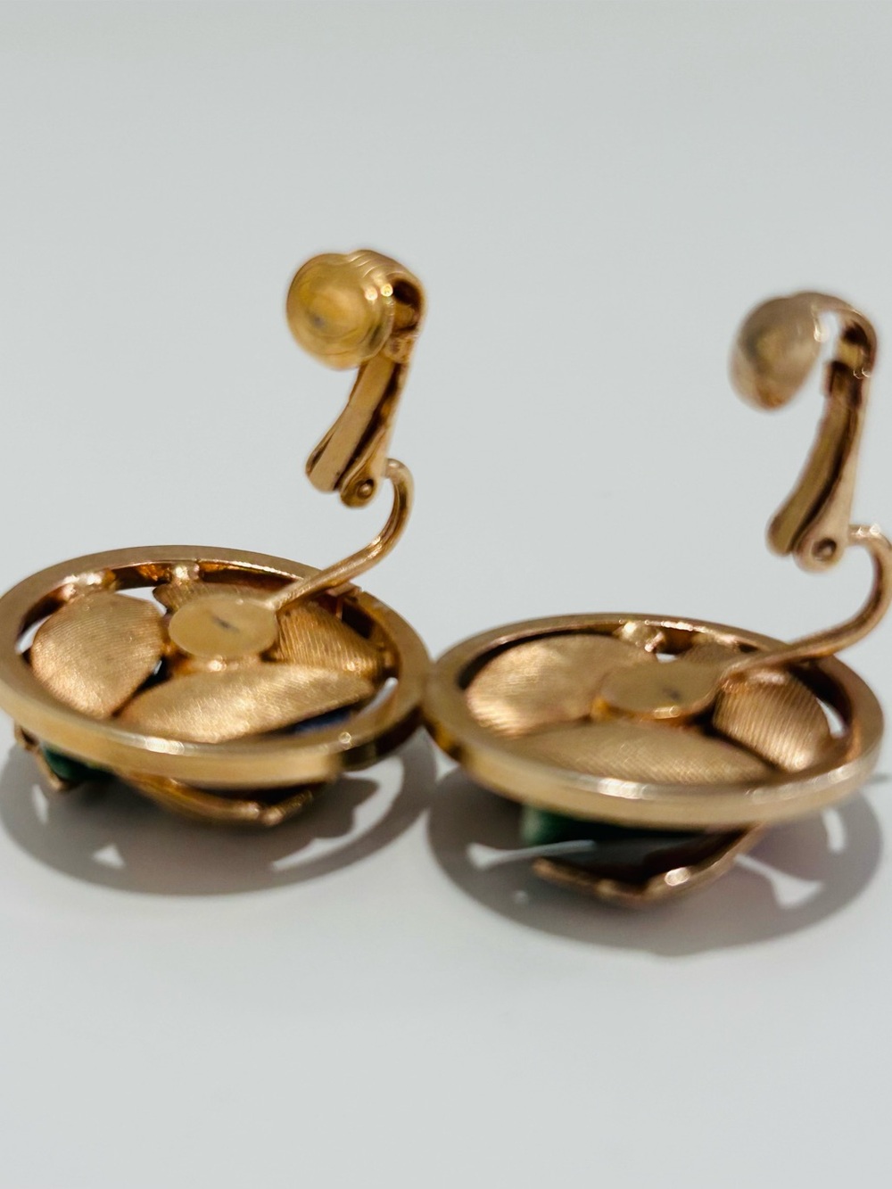 Sarah Coventry Brooch and Clip On Earrings Set Floral Circle Faux Pearl Stones - Picture 12 of 15